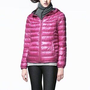 NWT Uniqlo Packable ULTRA LIGHT DOWN Hooded PARKA in Hot Pink SOLDOUT ONLINE!